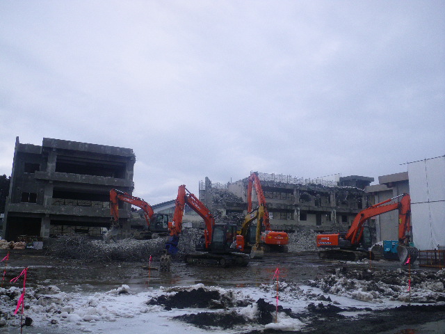 旧蛯沢小学校校舎等解体工事