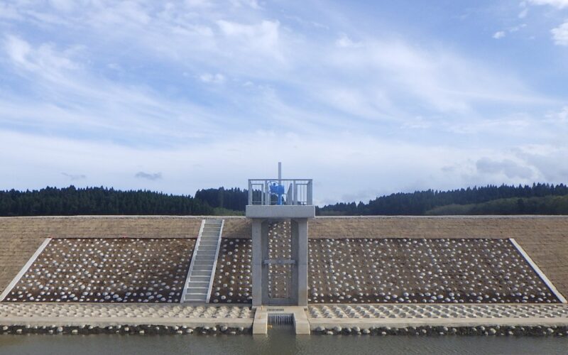 高瀬川（七戸川）大規模特定河川改修（徳万才揚水機場）工事